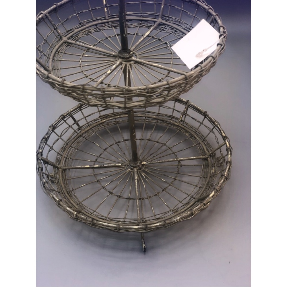 Vintage Heart Two Tier Serving Stand - Picture 8 of 14